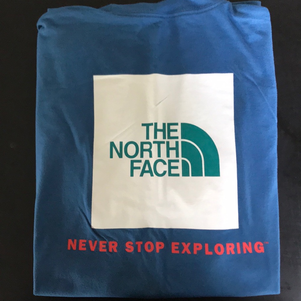 The North Face Red Box Tee. NWOT. Size M. Blue.